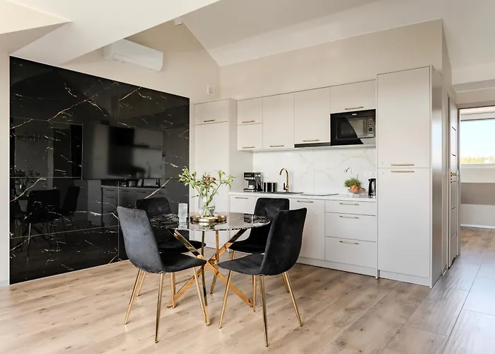 Mieszka I Apartment *